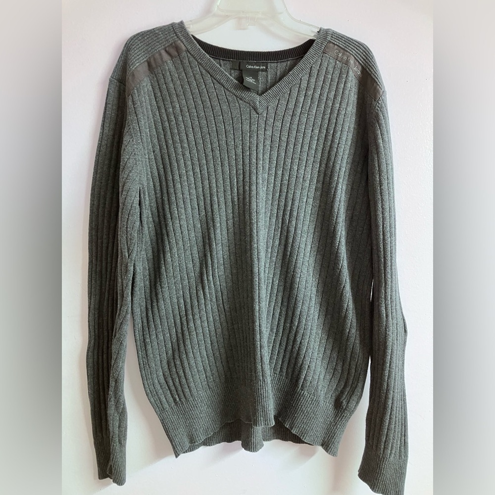 Calvin Klein Men's Ribbed Gray V-Neck Sweater, Large, Charcoal Gray